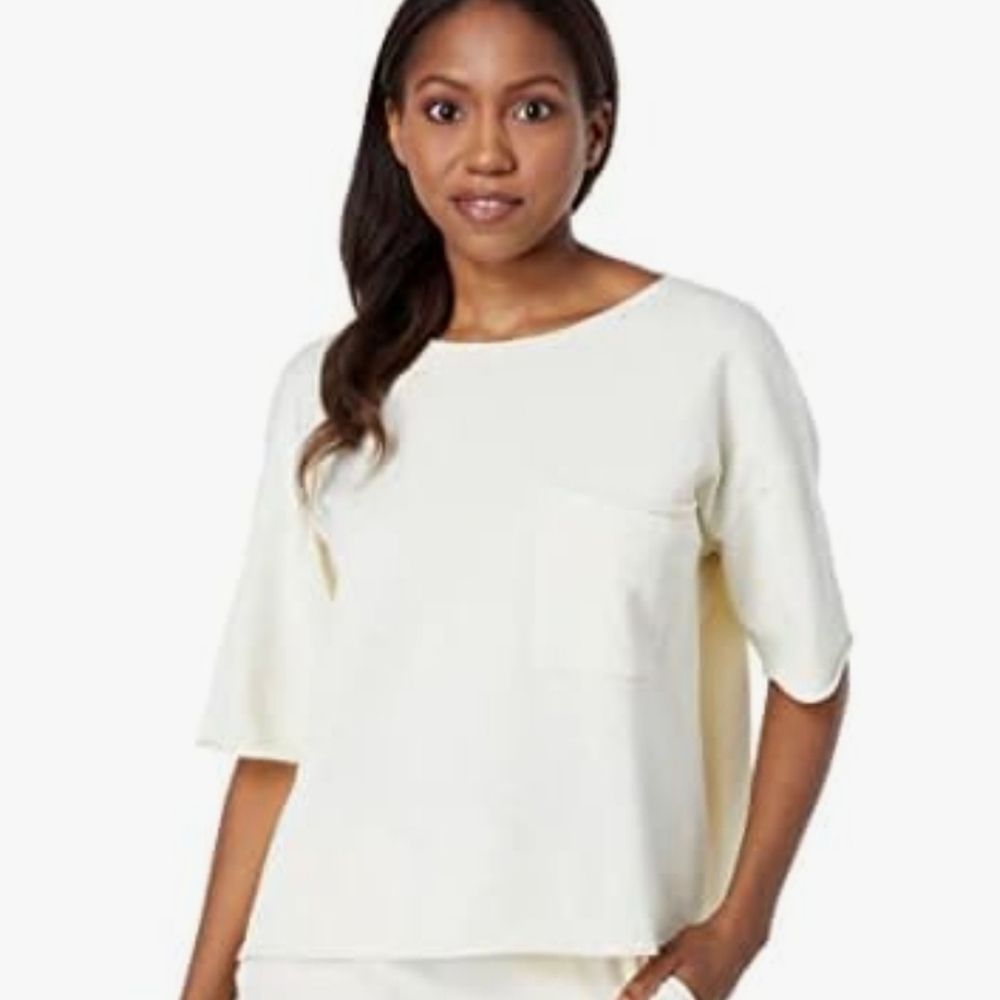 New! || BAREFOOT DREAMS || T in cream, pocket, rolled hems, boxy fit, sz S